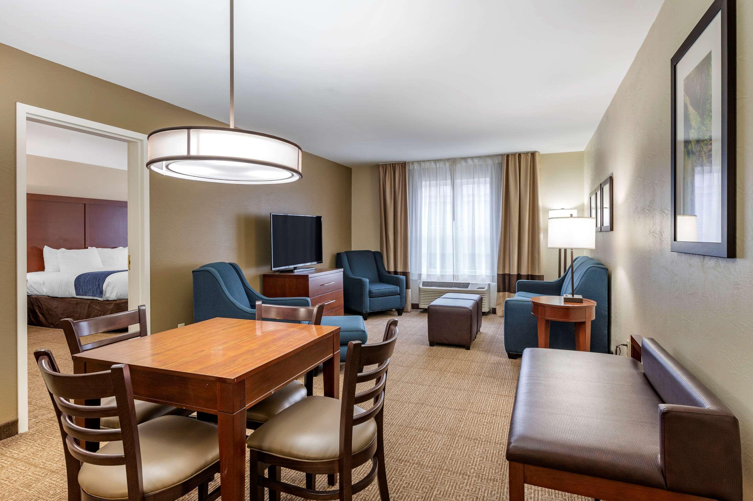 Comfort Inn & Suites Northern Kentucky Wilder Ngoại thất bức ảnh