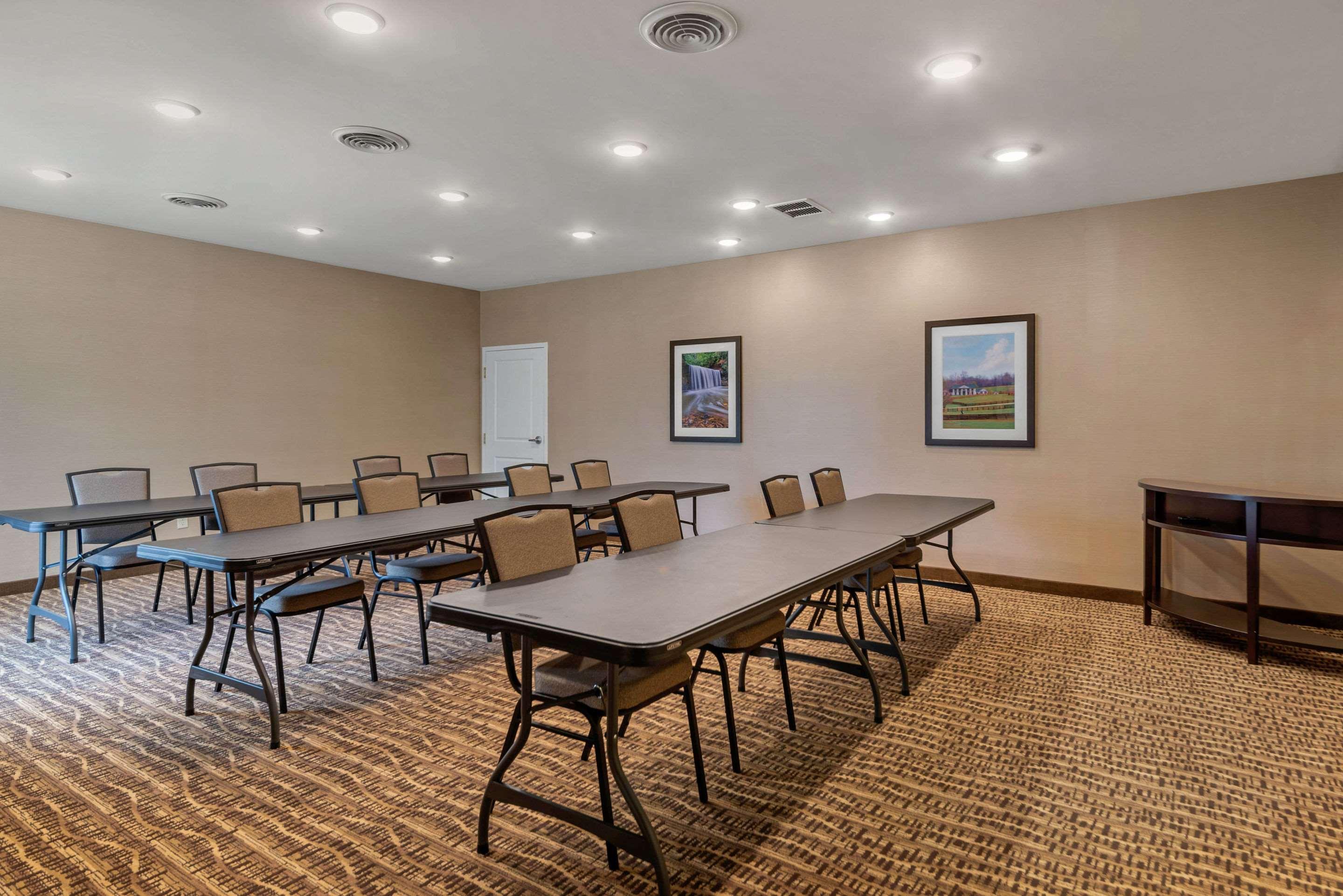 Comfort Inn & Suites Northern Kentucky Wilder Ngoại thất bức ảnh