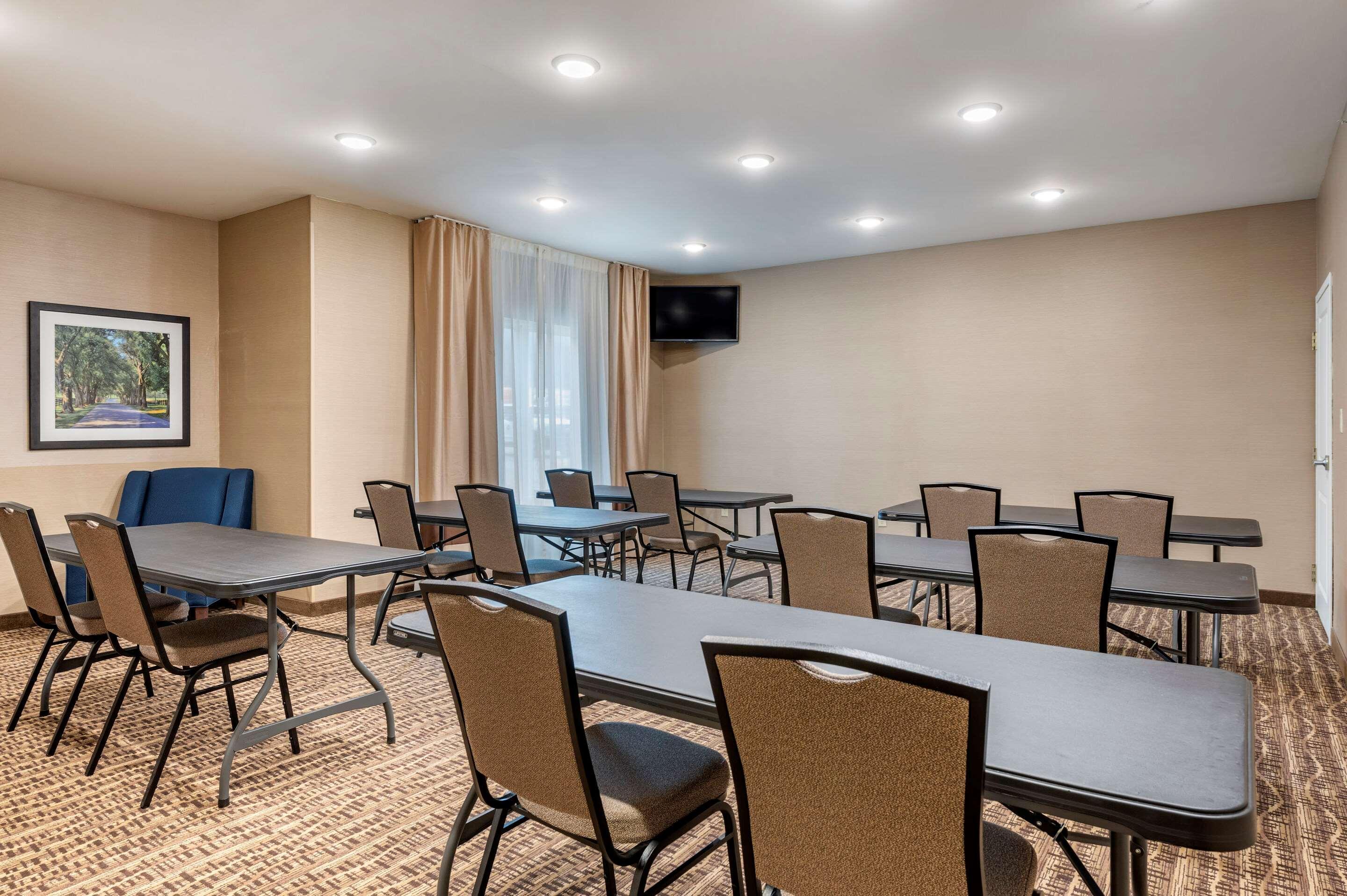 Comfort Inn & Suites Northern Kentucky Wilder Ngoại thất bức ảnh