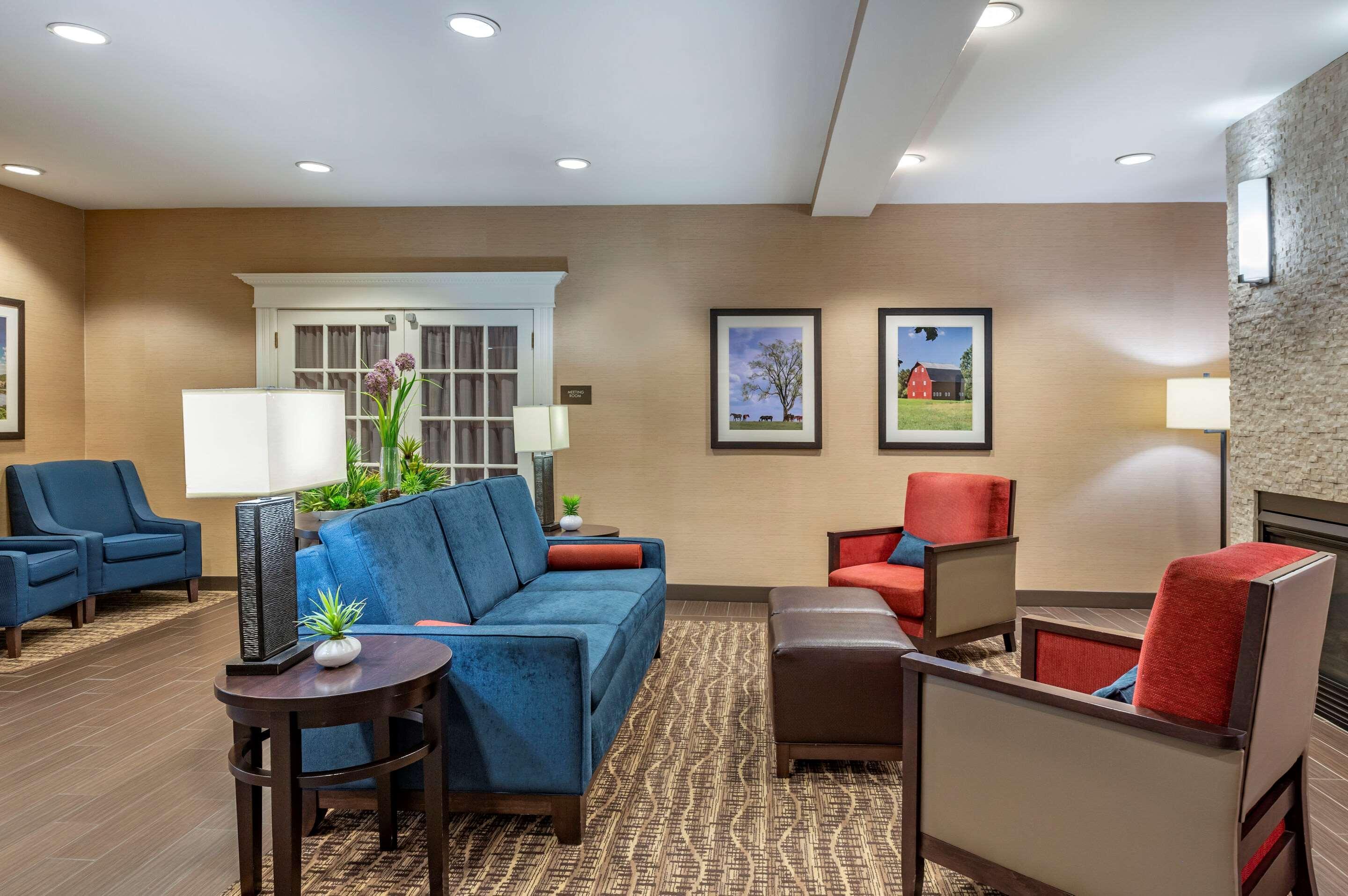 Comfort Inn & Suites Northern Kentucky Wilder Ngoại thất bức ảnh